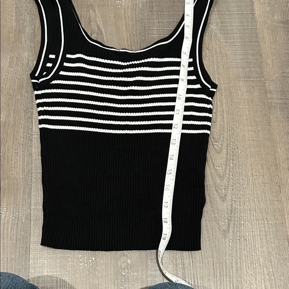 H&M Black and White Striped Women's Top - Picture 4 of 5